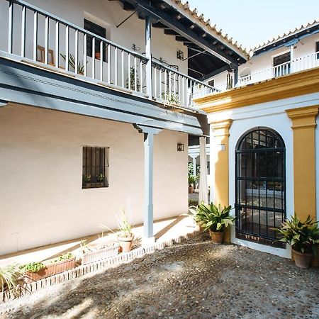 Aitana'S Retreat With Charming Garden Apartamento Sevilha Exterior foto