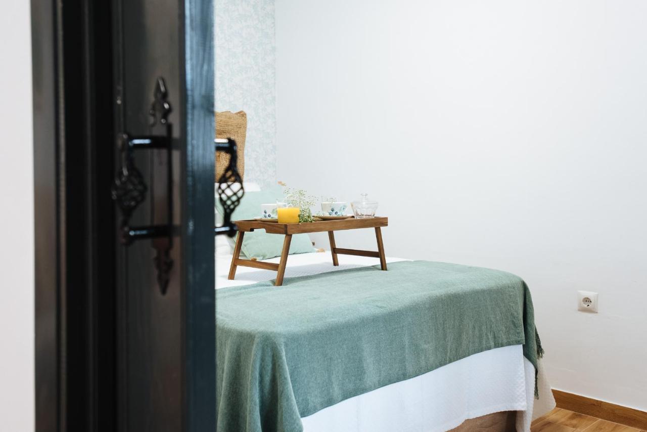 Aitana'S Retreat With Charming Garden Apartamento Sevilha Exterior foto