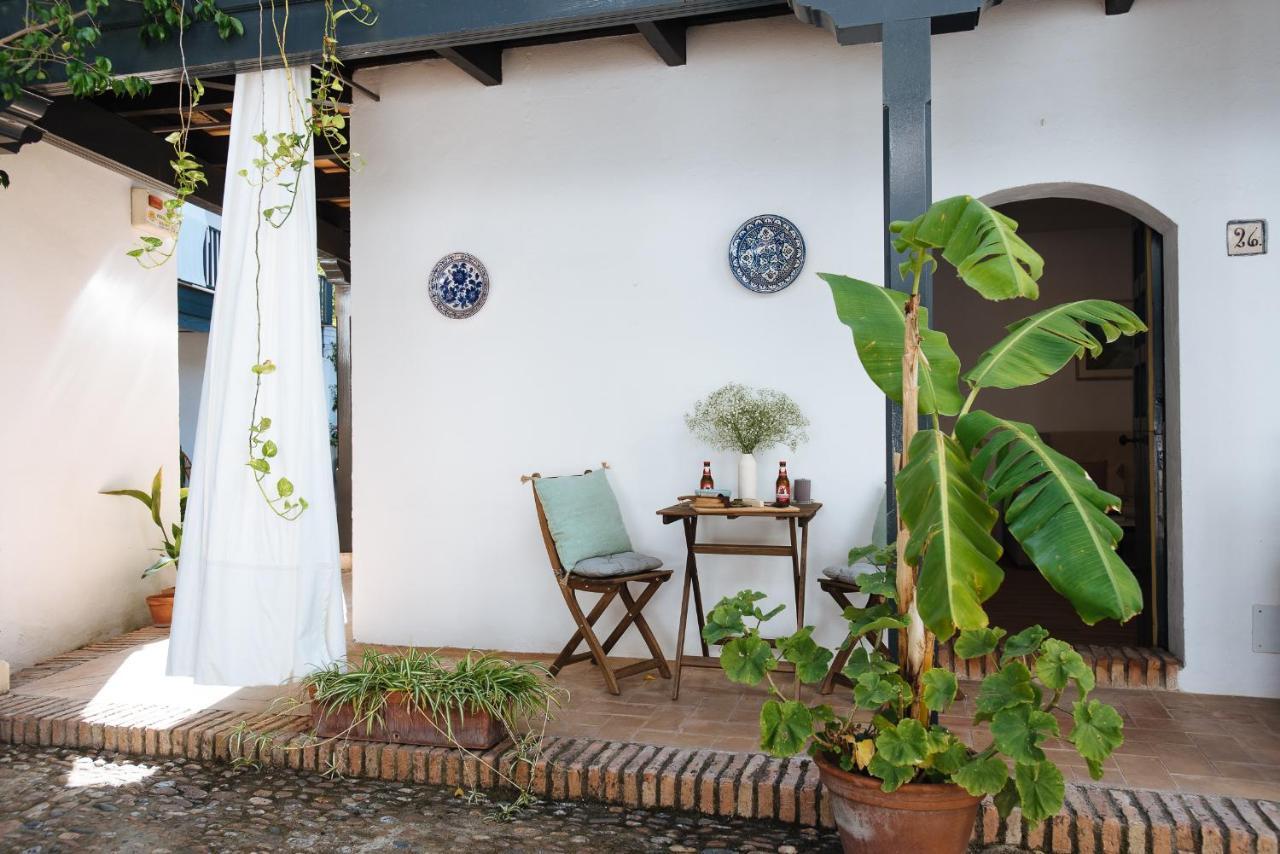Aitana'S Retreat With Charming Garden Apartamento Sevilha Exterior foto
